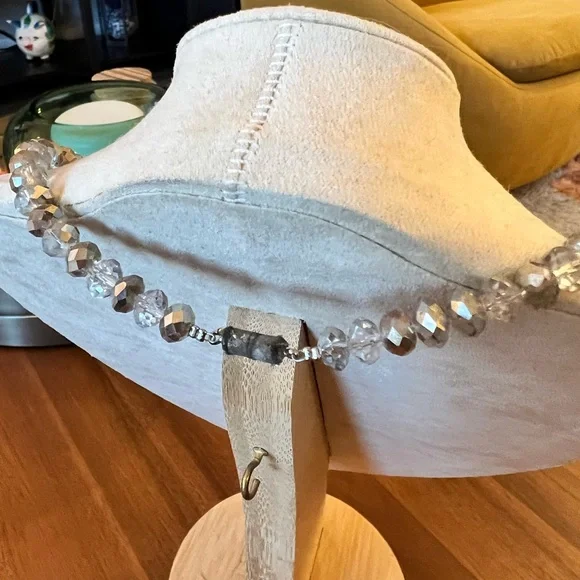 Silver and Clear Beaded Necklace with Faux Pearl - Picture 6 of 7